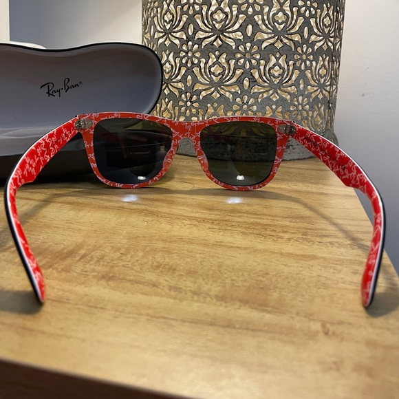 Ray-ban wayfarer sunglasses - Picture 3 of 11